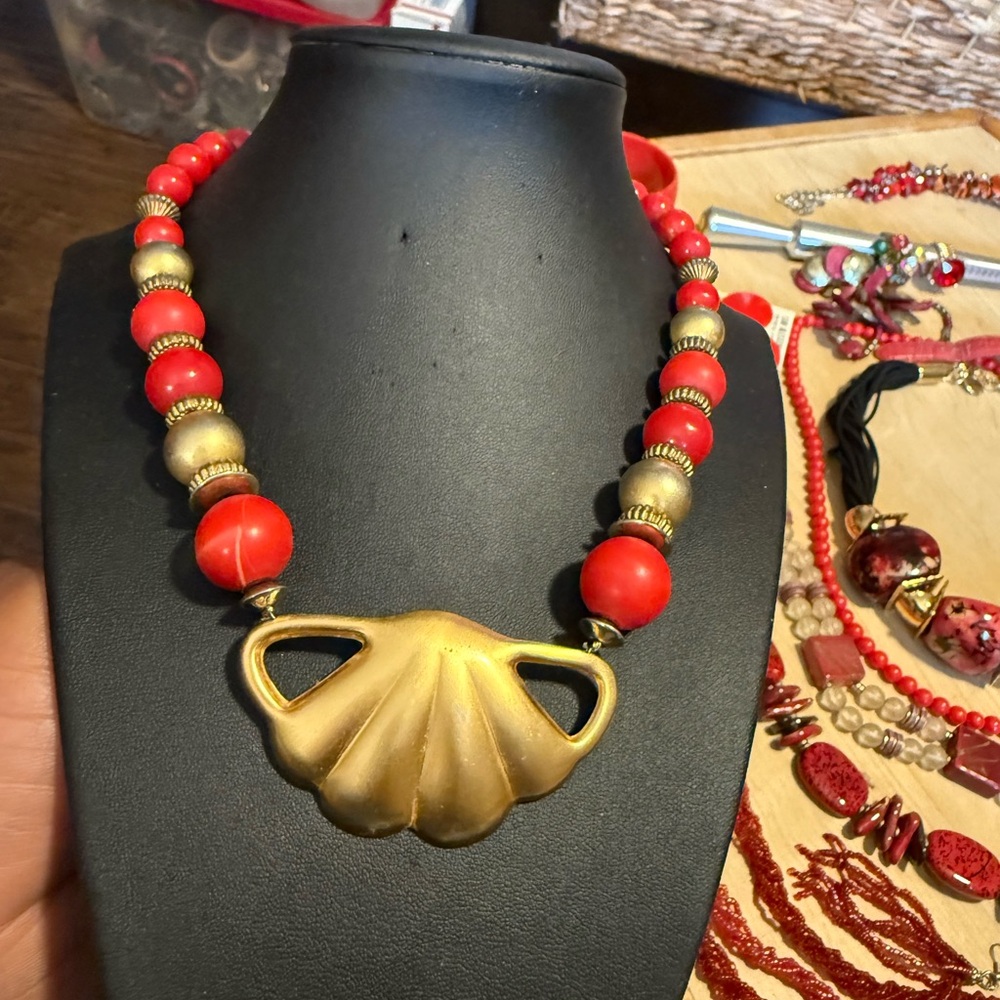 Mixed Vtg Jewelry lot of REDS - Picture 11 of 16